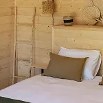 Les De Malbrough Lodge