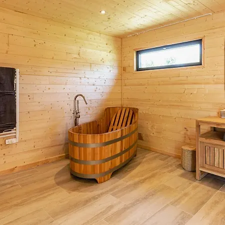 Les De Malbrough איירה-סור-לה-ליס