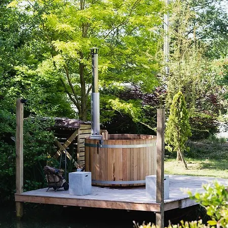 Les De Malbrough איירה-סור-לה-ליס