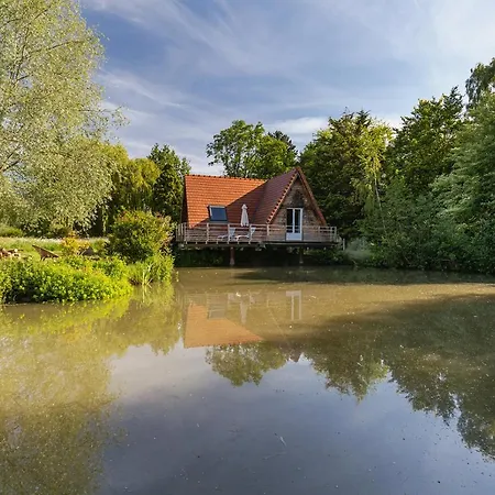 Les De Malbrough אכסניה איירה-סור-לה-ליס